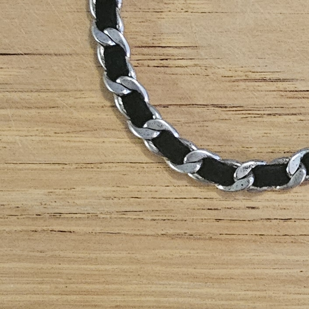 Hand Crafted Silver Tone and Black Ribbon Heart Charm Toggle Heart Bracelet. - Picture 6 of 8